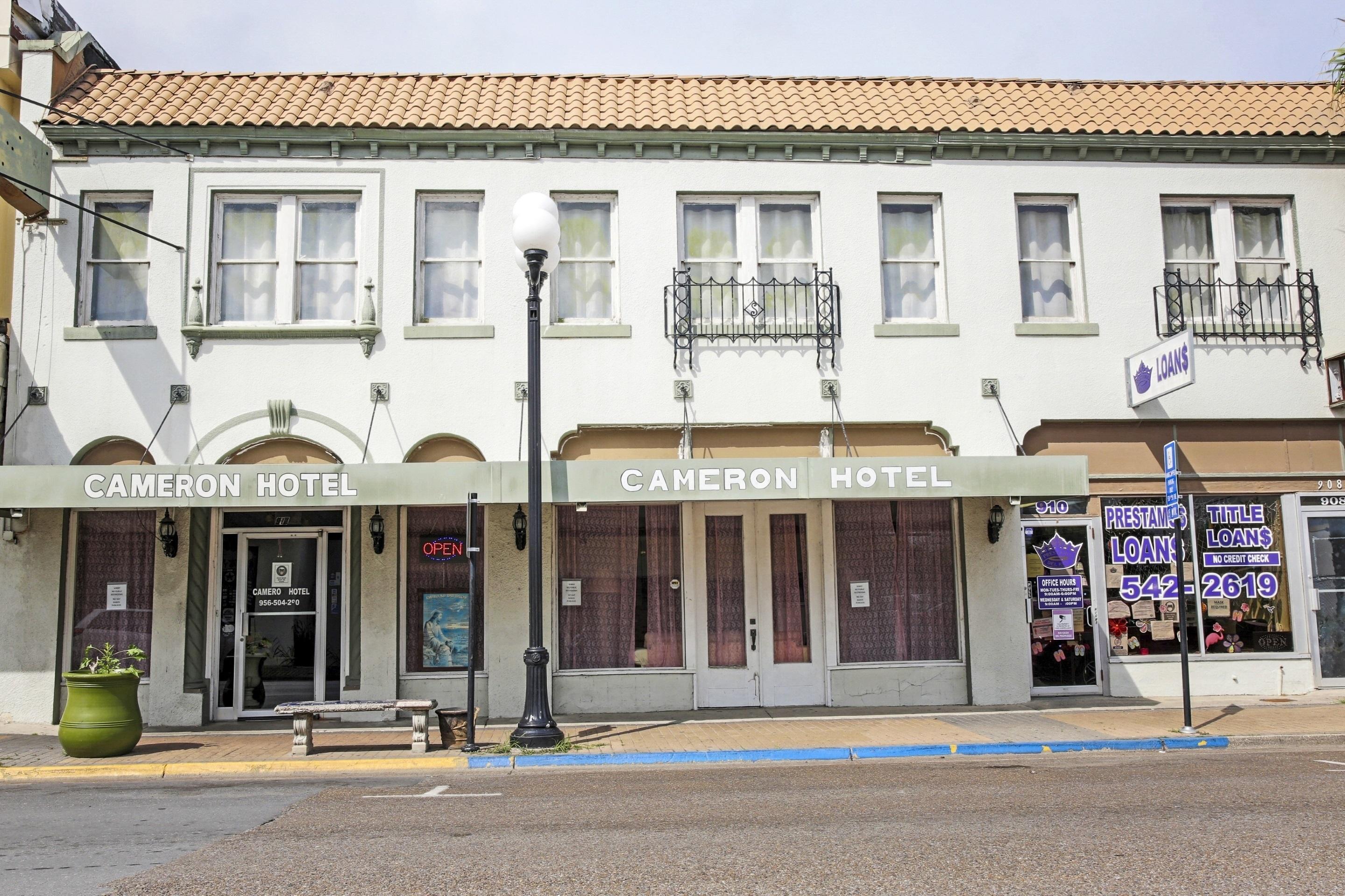 Oyo Historic Cameron Hotel Brownsville I-69E Экстерьер фото