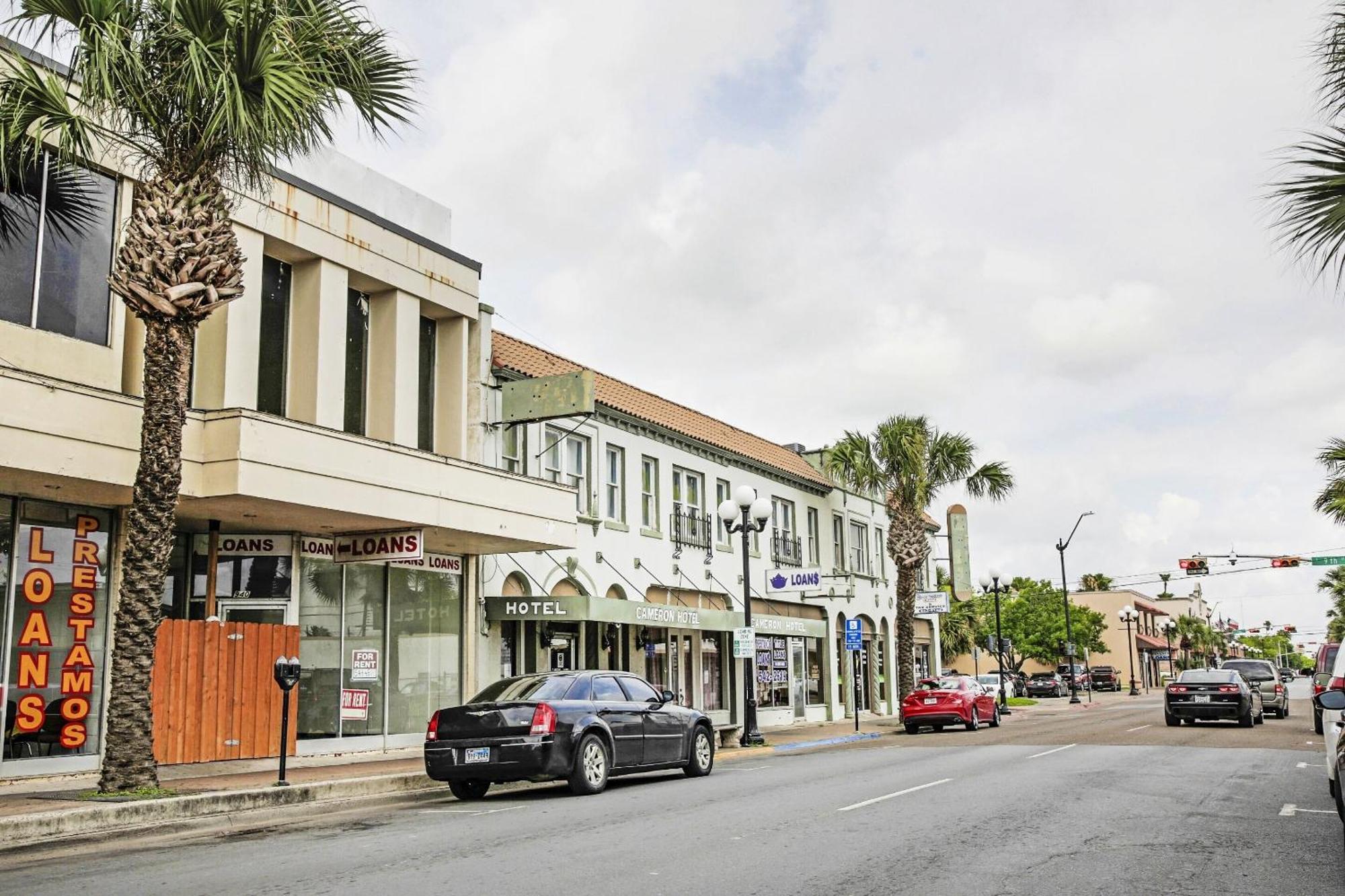 Oyo Historic Cameron Hotel Brownsville I-69E Экстерьер фото